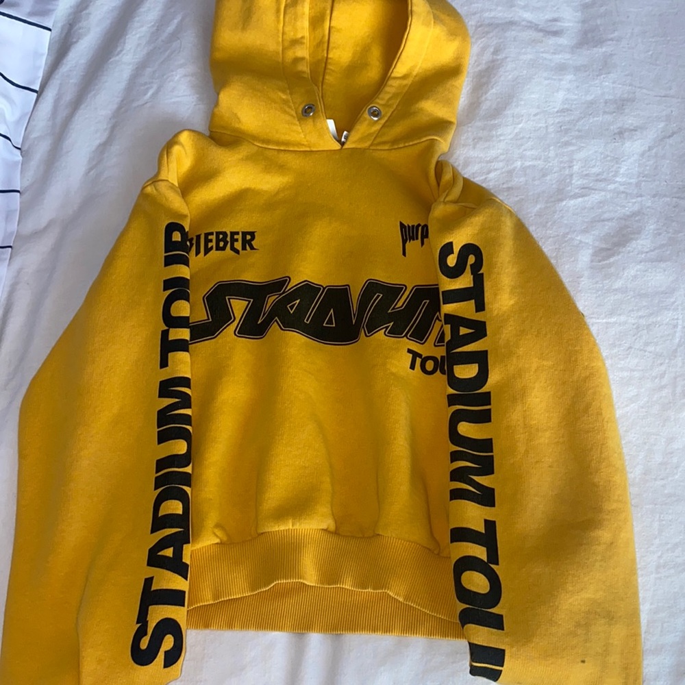 Justin Bieber world tour sweatshirt! 🏟️🤩👏